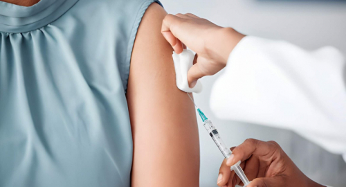 Vaccini antinfluenzali mRNA, la FDA valuta MFLUSIVA di Moderna: perch� pu� cambiare il futuro della prevenzione stagionale